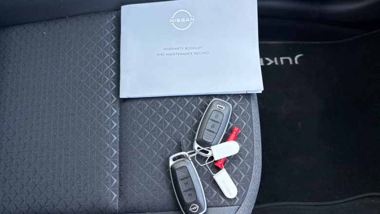 Nissan Juke 1.0 DiG-T N-Connecta 5dr Petrol Hatchback